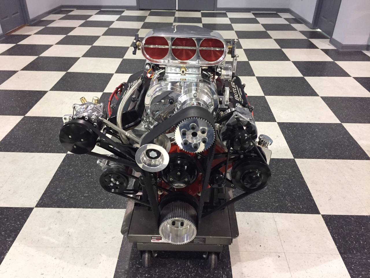 Butler Performance Pontiac with a BDS 8:71 blower.