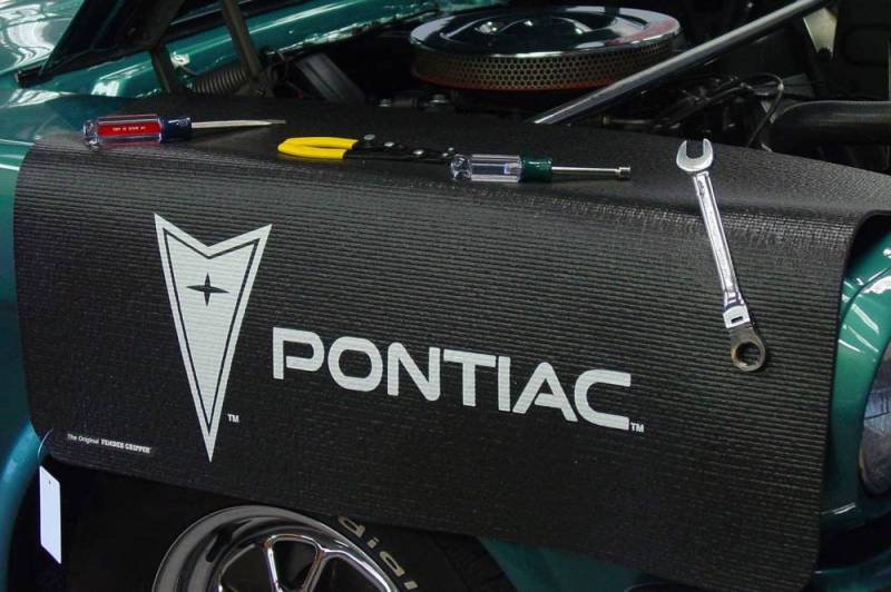 Holley - FENDER GRIPPER PONTIAC MAT